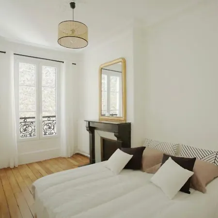 Luxe Near Arc De Triomphe Apartment Paris